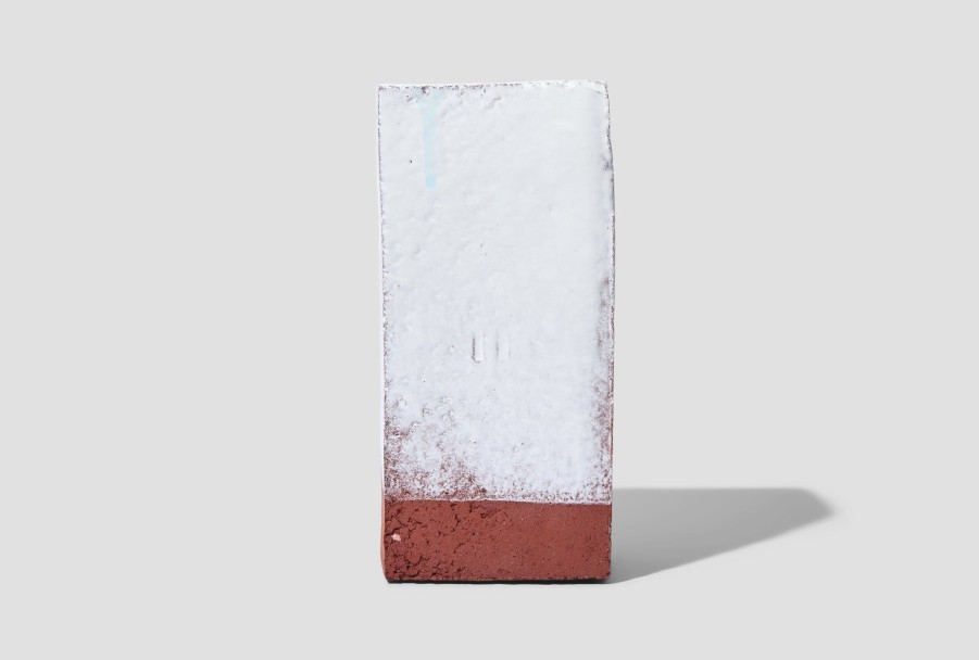 Lifestyle NIKO JUNE | A Single Brick Candle White