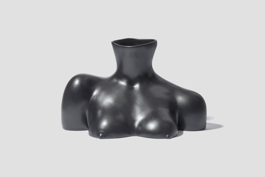 Lifestyle ANISSA KERMICHE | Breast Friend Vase Matte V0004_Bl_Ma Black