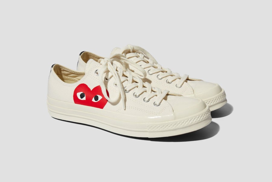 Shoes COMME des GARÇONS PLAY | Converse-Red Heart Chuck Taylor All Star '70 Low P1K111 Beige