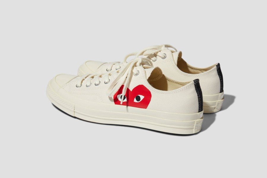 Shoes COMME des GARÇONS PLAY | Converse-Red Heart Chuck Taylor All Star '70 Low P1K111 Beige